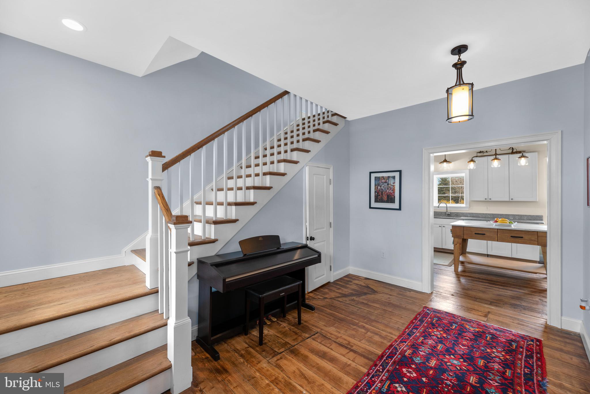 15214 Frederick Road Woodbine, MD 21797 - Photo 5 of 48 Foyer