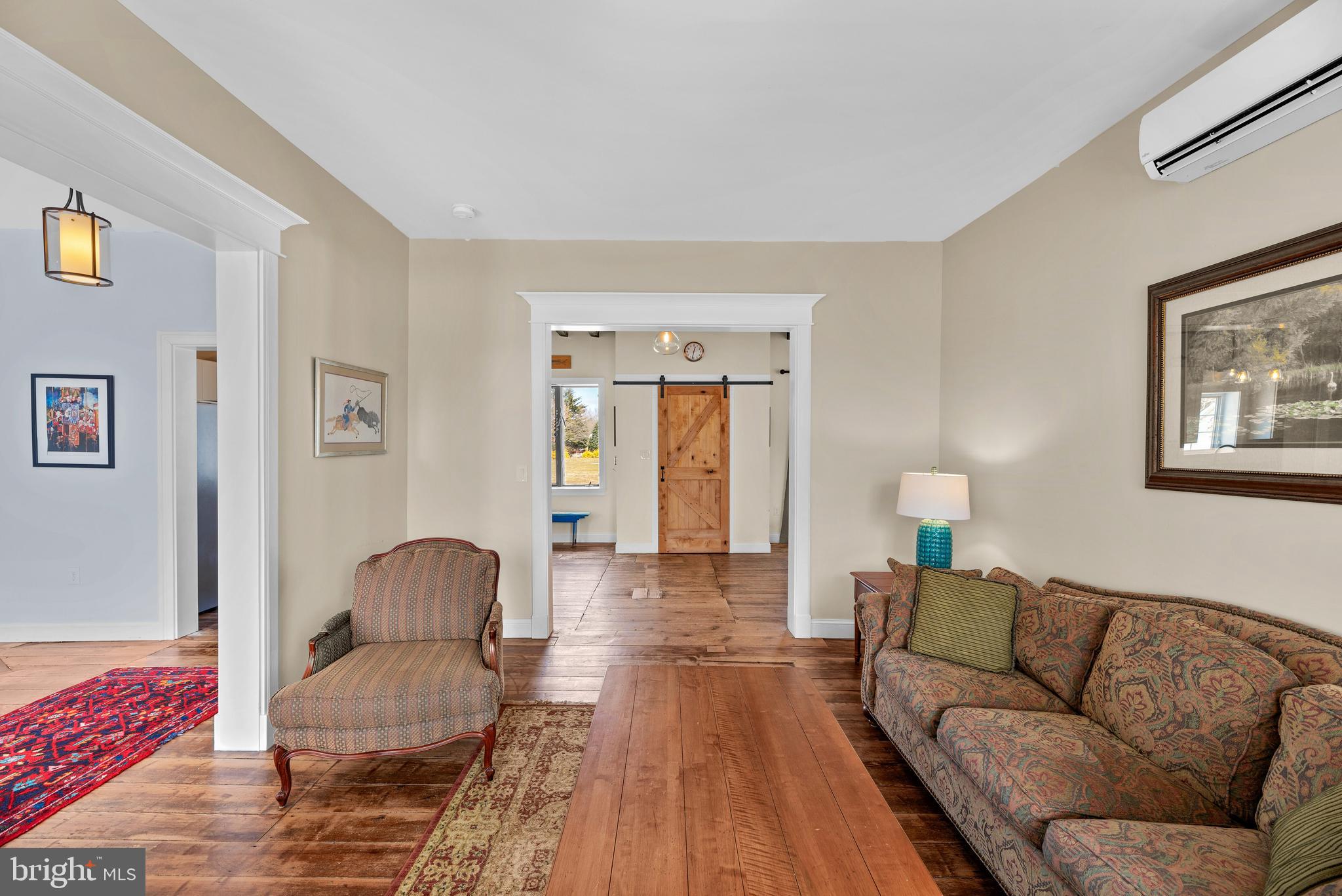 15214 Frederick Road Woodbine, MD 21797 - Photo 9 of 48 Living Room