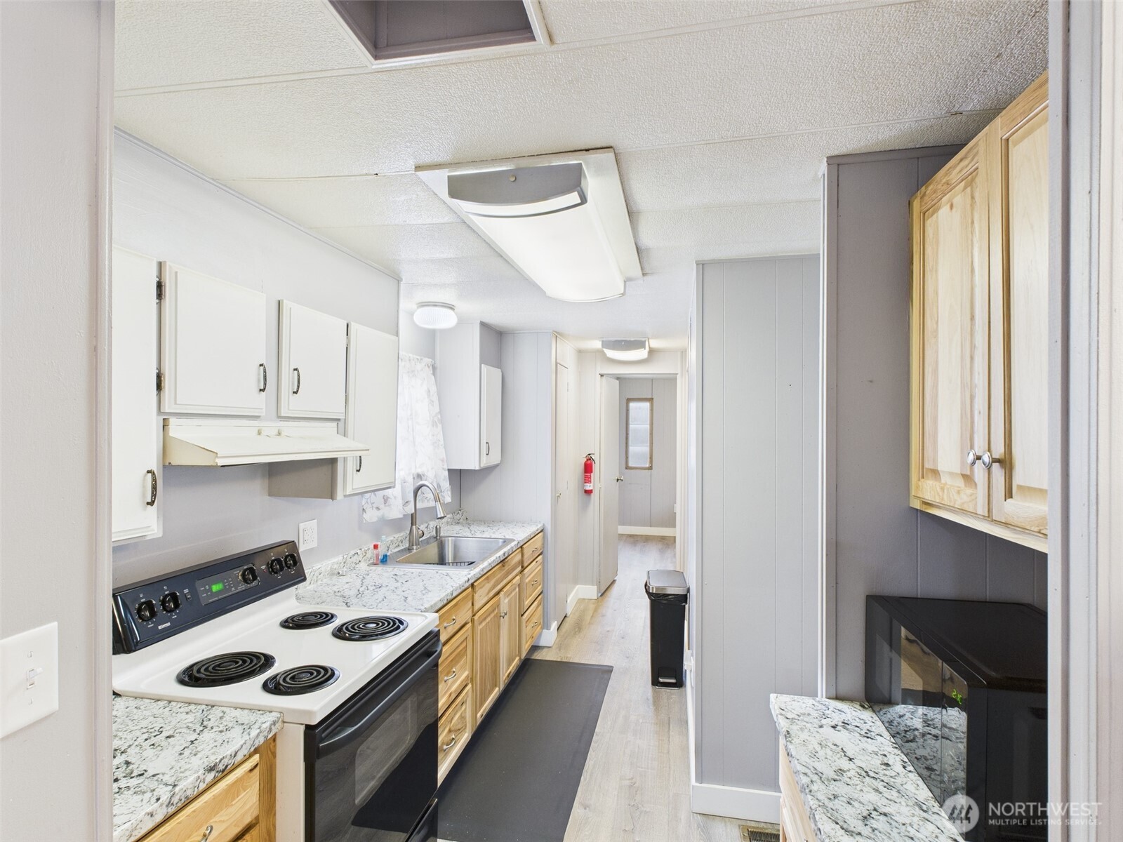 927 Hesse Boulevard Republic, WA 99166 - Photo 11 of 15