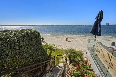 $3,350,000 | 3828 Riviera Drive, Unit 2B, San Diego, CA 92109