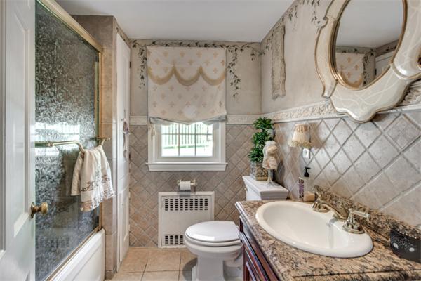 121 Larchmont Road Melrose, MA 02176 - Photo 22 of 30 Gallery Image 22