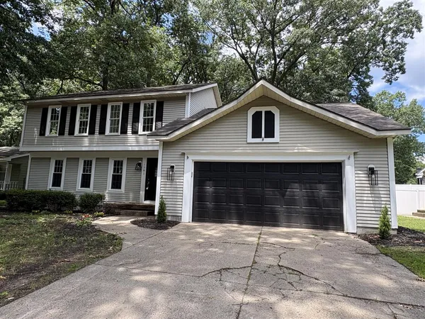 $439,900 | 1781 Pinnacle Drive Southwest, Wyoming, MI 49519