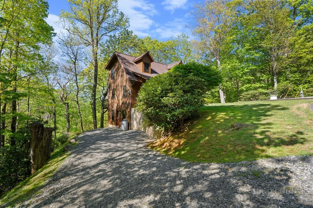 133 Brown Mountain Ridge Road Blowing Rock, NC 28605 - Photo 43 of 45 Gallery Image 43