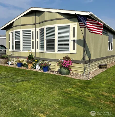 $95,000 | 2240 West Broadway Avenue, Unit 204, Moses Lake, WA 98837