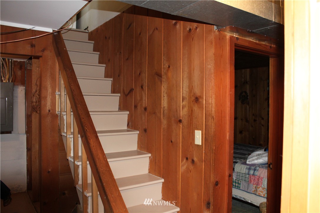 1387 Totem Pole Road Manson, WA 98831 - Photo 16 of 25 Gallery Image 16