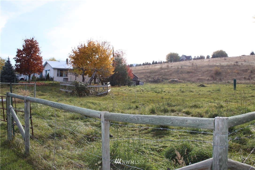1387 Totem Pole Road Manson, WA 98831 - Photo 20 of 25 Gallery Image 20