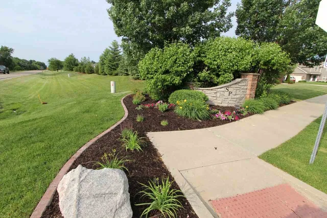 $66,900 | 6908 North Water Oak Drive, Edwards, IL 61528