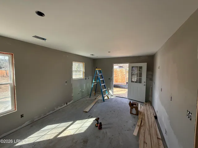 $209,900 | 125 Ginn Altman Avenue, Hampton, SC 29924