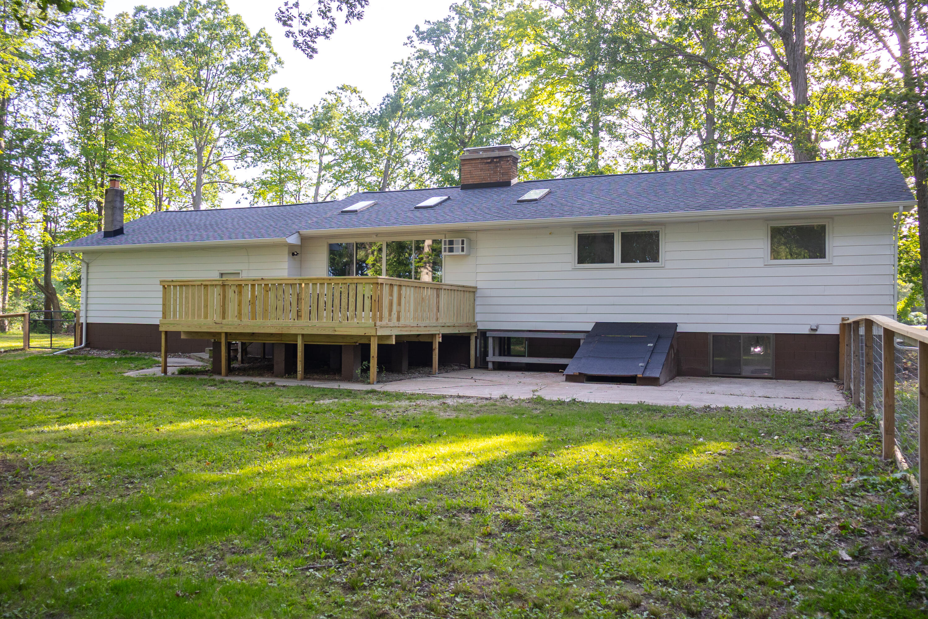 12449 California Road Sawyer, MI 49125 - Photo 41 of 52 exterior back
