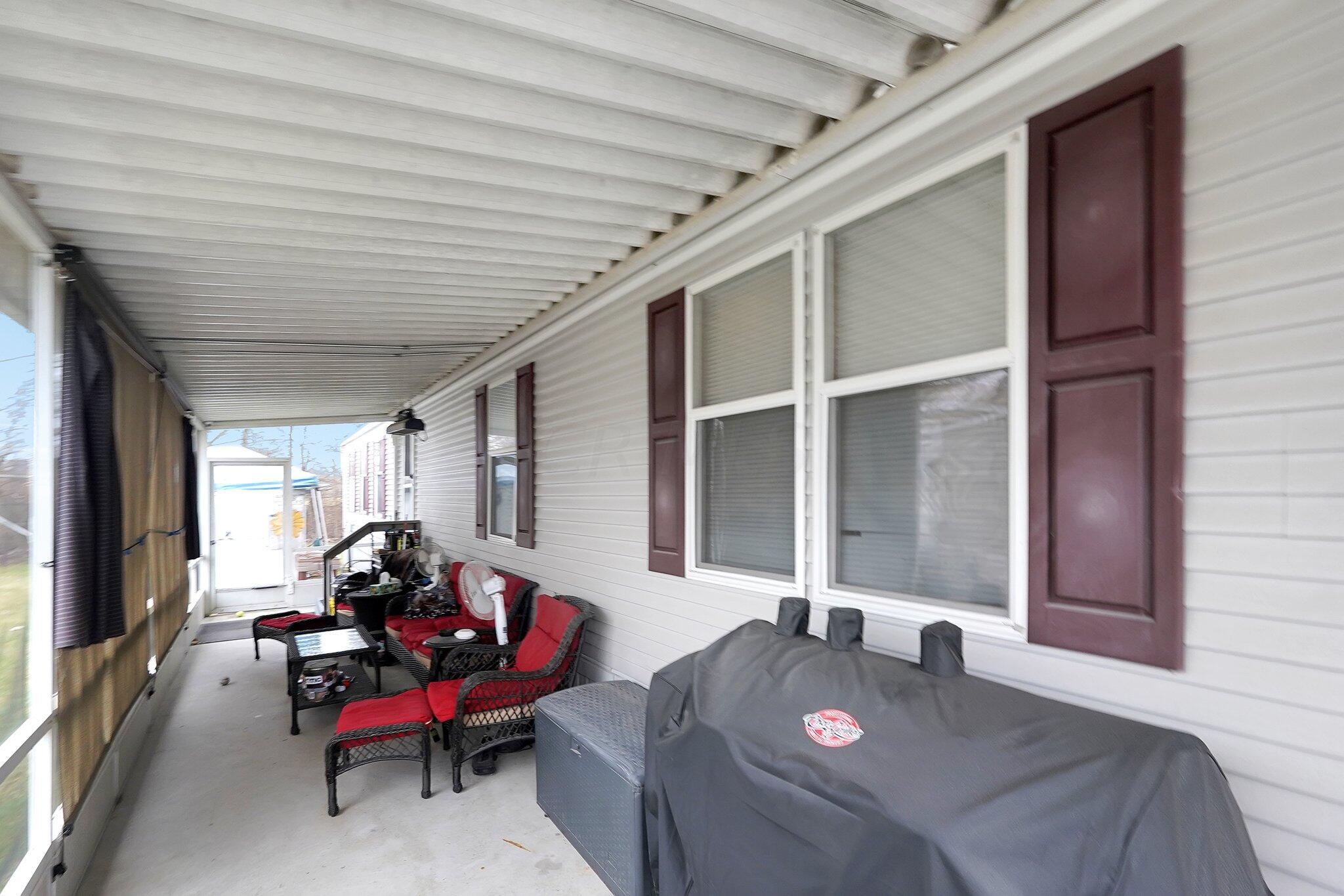 348 Petersburg Road Columbus, OH 43207 - Photo 4 of 26 1000054289