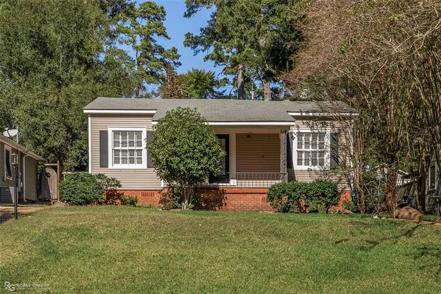 front view of house with a yard
