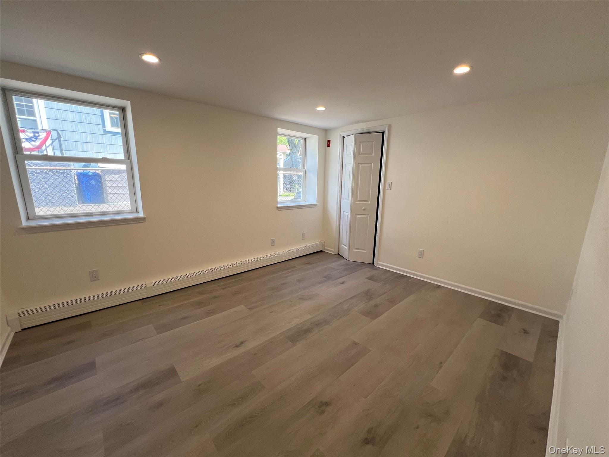 82 Hickory Road Port Washington, NY 11050 - Photo 8 of 11