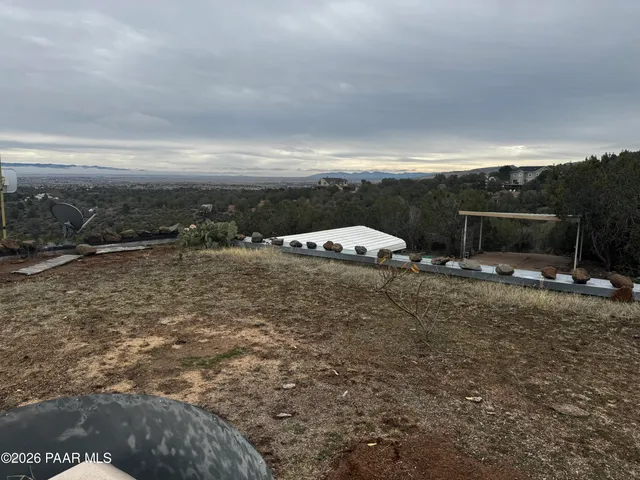 a house view with a outdoor space