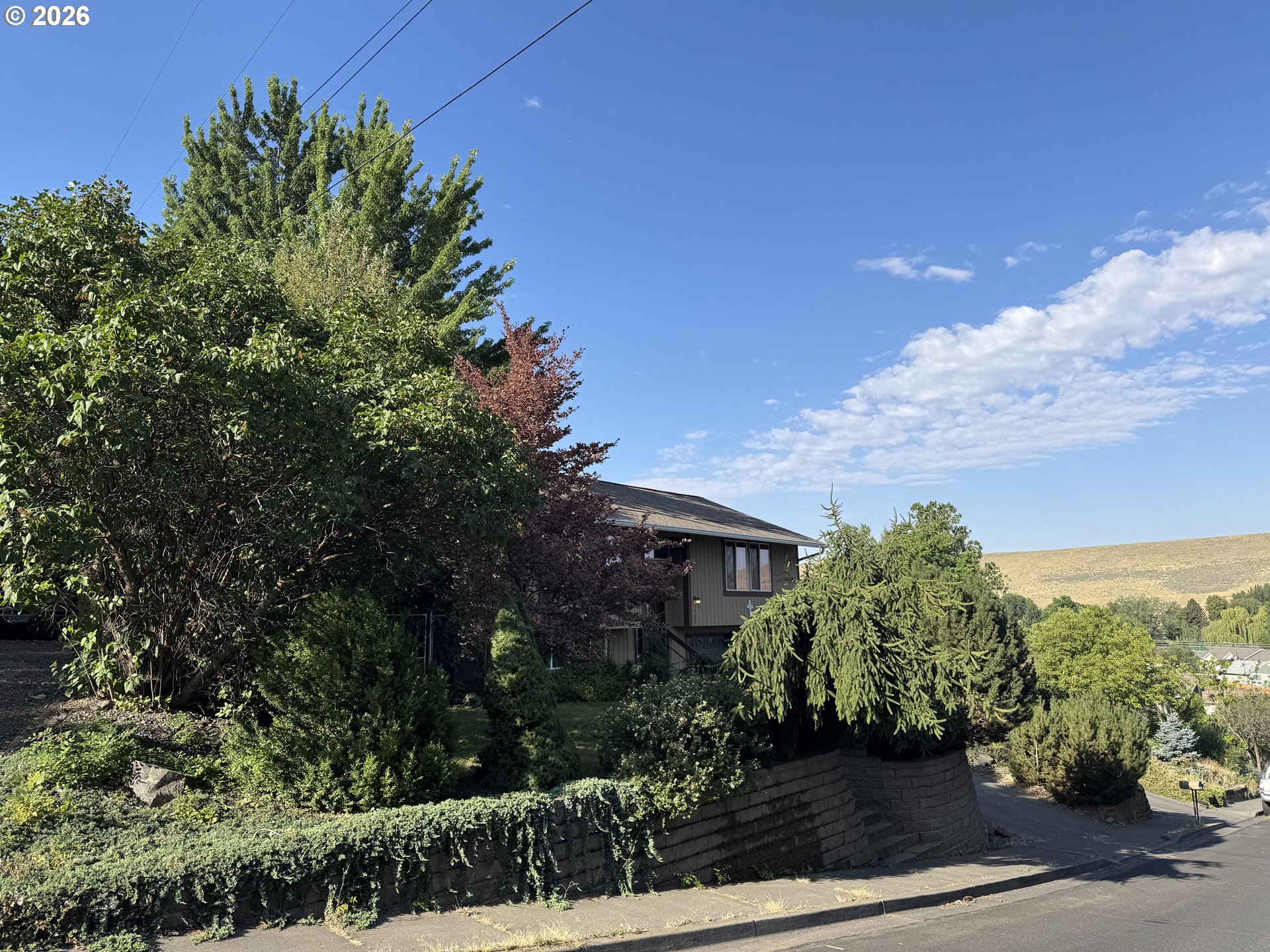 3320 Southwest Ladow Avenue Pendleton, OR 97801 - Photo 3 of 30