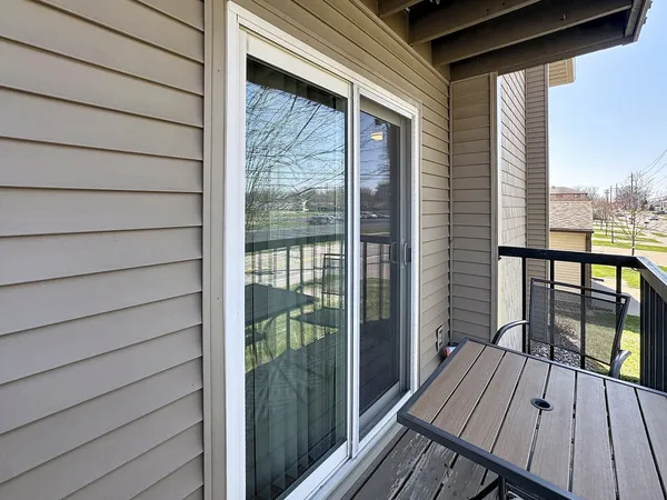 $82,900 | 1816 53rd Street, Unit 9, Moline, IL 61265