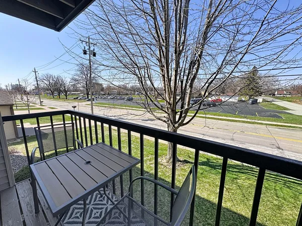 $82,900 | 1816 53rd Street, Unit 9, Moline, IL 61265