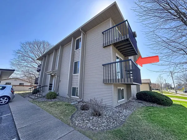 $82,900 | 1816 53rd Street, Unit 9, Moline, IL 61265