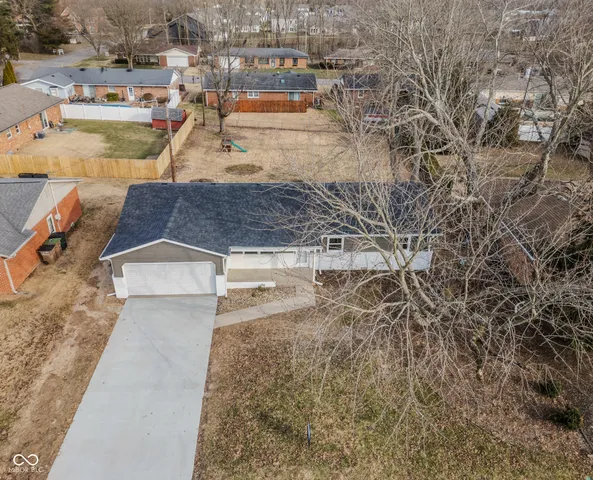 $269,900 | 2815 Yellowwood Court, Columbus, IN 47203