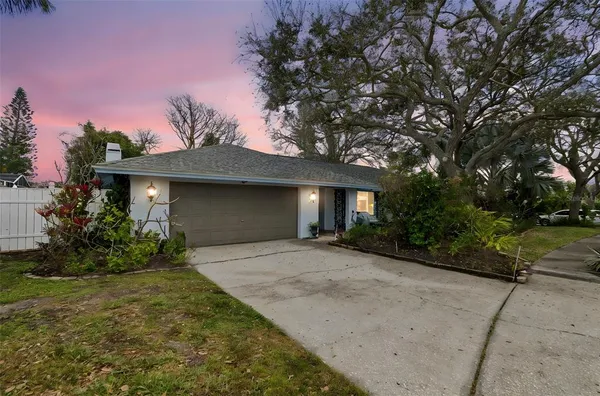 $815,000 | 606 Grovewood Lane, Largo, FL 33770