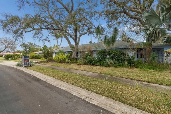 $815,000 | 606 Grovewood Lane, Largo, FL 33770