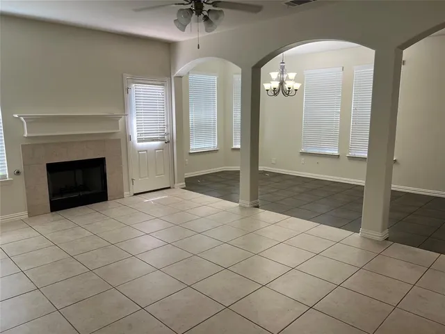 $2,600 | 1412 Carver Lane, Irving, TX 75061