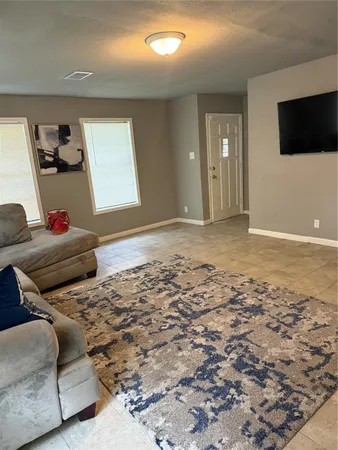 $1,950 | 328 Garland Avenue, Beaumont, TX 77705