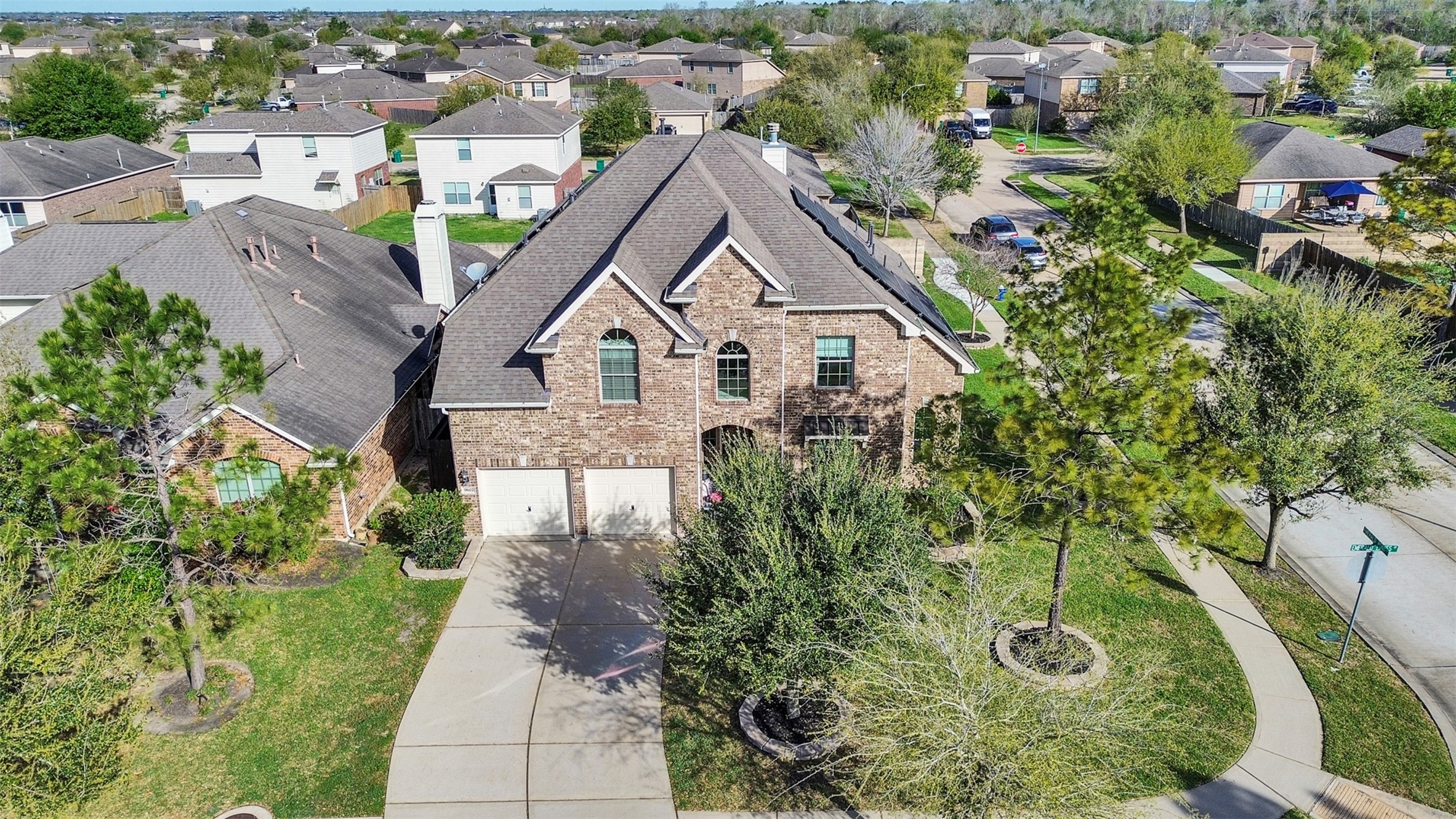 9602 Emerald Lakes Drive Rosharon, TX 77583 - Photo 1 of 33