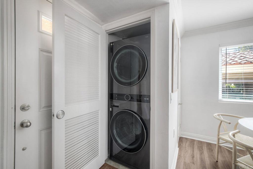 407 Sea Cliff Way Oceanside, CA 92056 - Photo 18 of 32 IN UNIT LAUNDRY