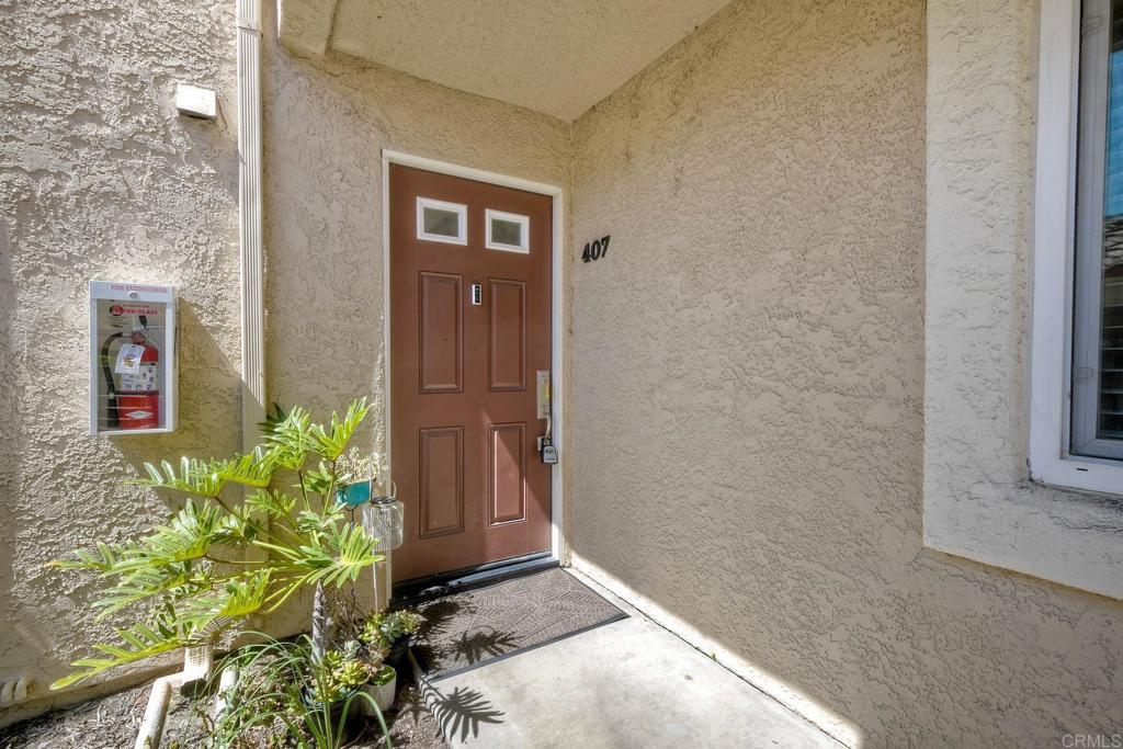 407 Sea Cliff Way Oceanside, CA 92056 - Photo 2 of 32