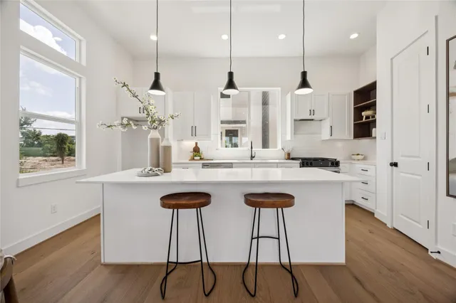 $2,750 | 2810 Mills Street, Houston, TX 77026