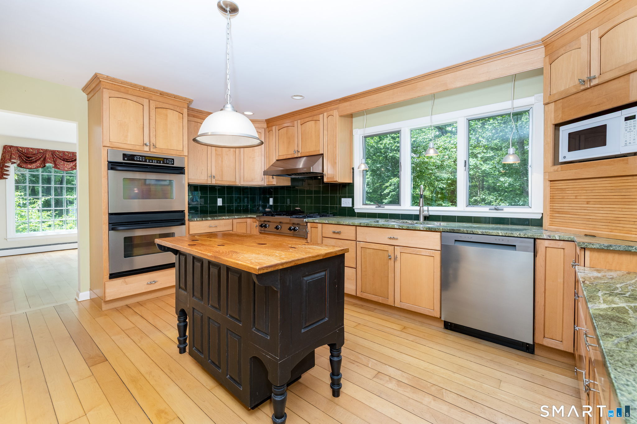 91 Whippoorwill Hollow Road East Hampton, CT 06424 - Photo 18 of 40