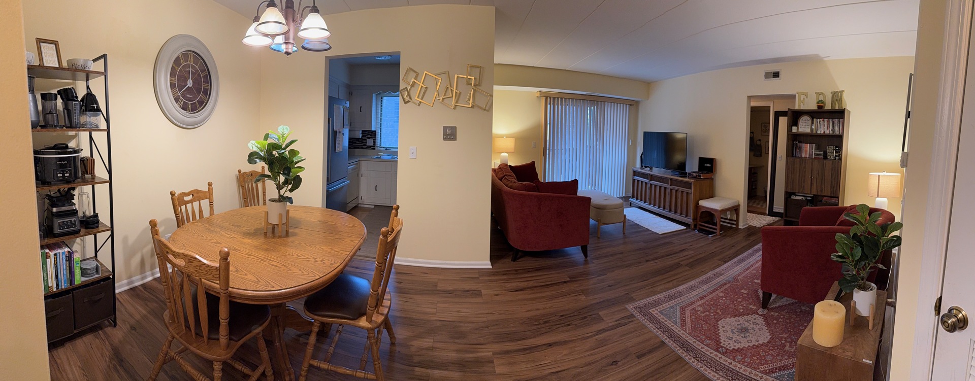 18135 Martin Avenue, Unit 2SW Homewood, IL 60430 - Photo 4 of 18 a view of a dining room with furniture and wooden floor