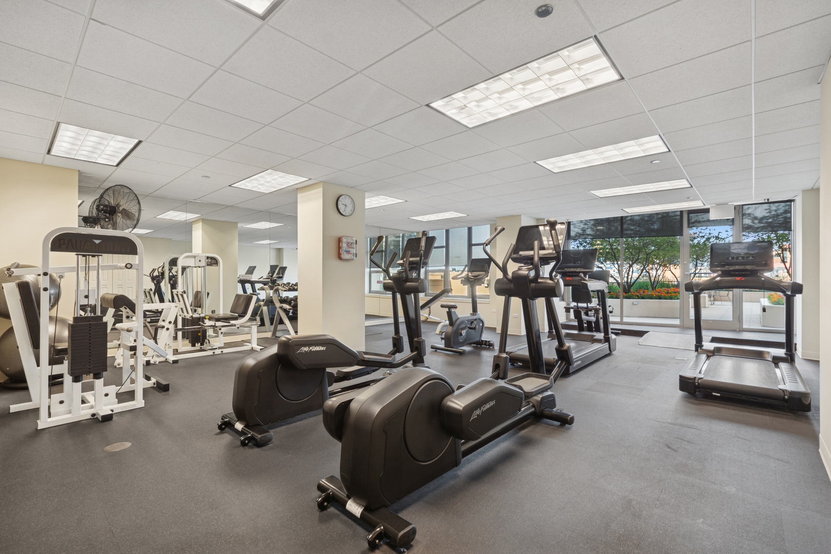 200 North Jefferson Street, Unit 1307 Chicago, IL 60661 - Photo 12 of 13