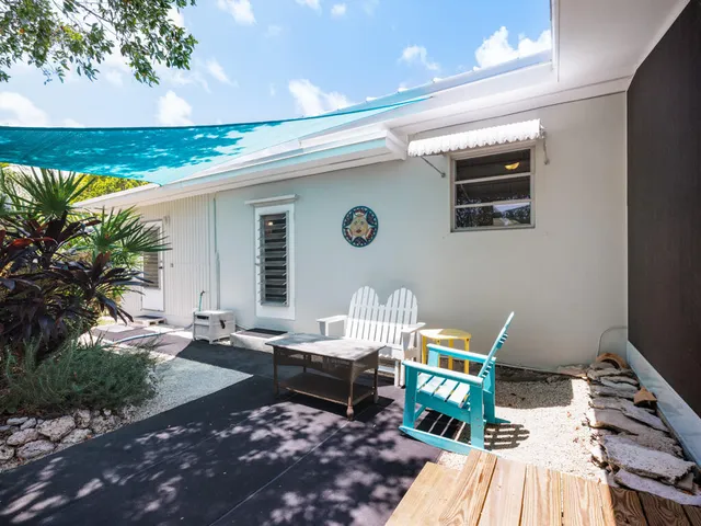 $718,000 | 30416 Coconut Highway, Big Pine Key, FL 33043