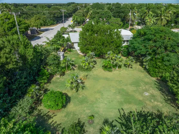 $678,000 | 30416 Coconut Highway, Big Pine Key, FL 33043