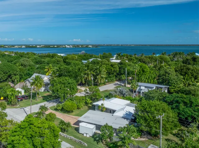 $718,000 | 30416 Coconut Highway, Big Pine Key, FL 33043