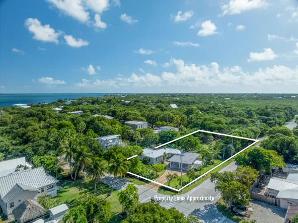 $678,000 | 30416 Coconut Highway, Big Pine Key, FL 33043