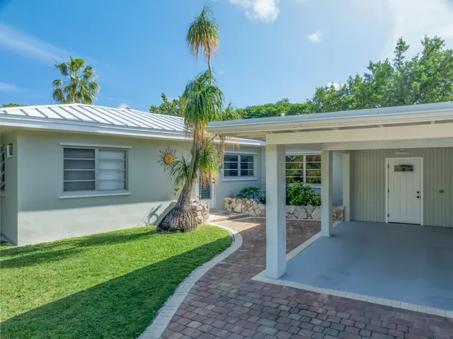 $718,000 | 30416 Coconut Highway, Big Pine Key, FL 33043