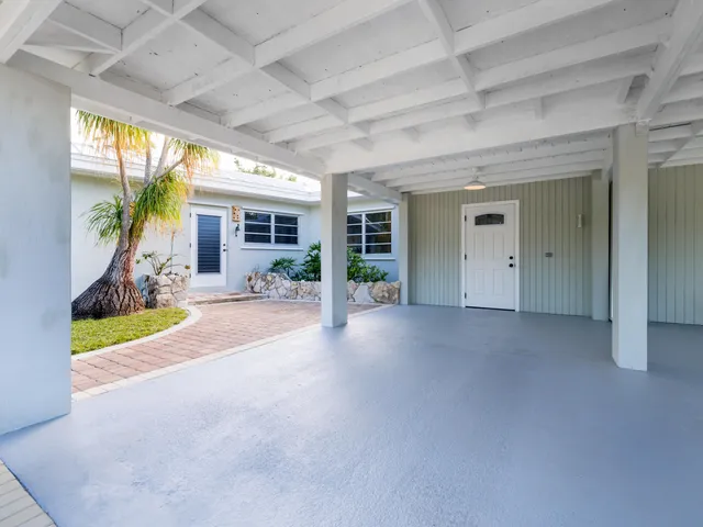 $718,000 | 30416 Coconut Highway, Big Pine Key, FL 33043