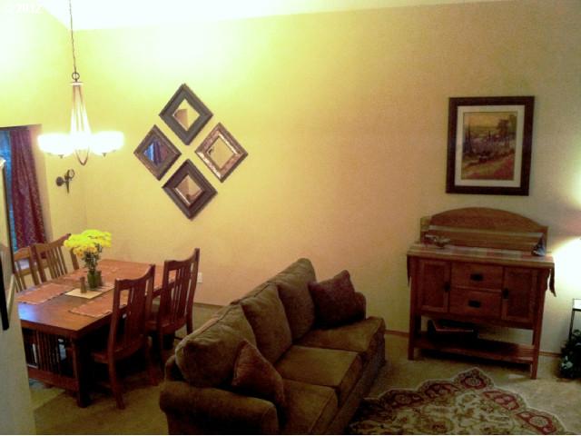 5205 Southwest Alfred Street Portland, OR 97219 - Photo 4 of 16 Gallery Image 4
