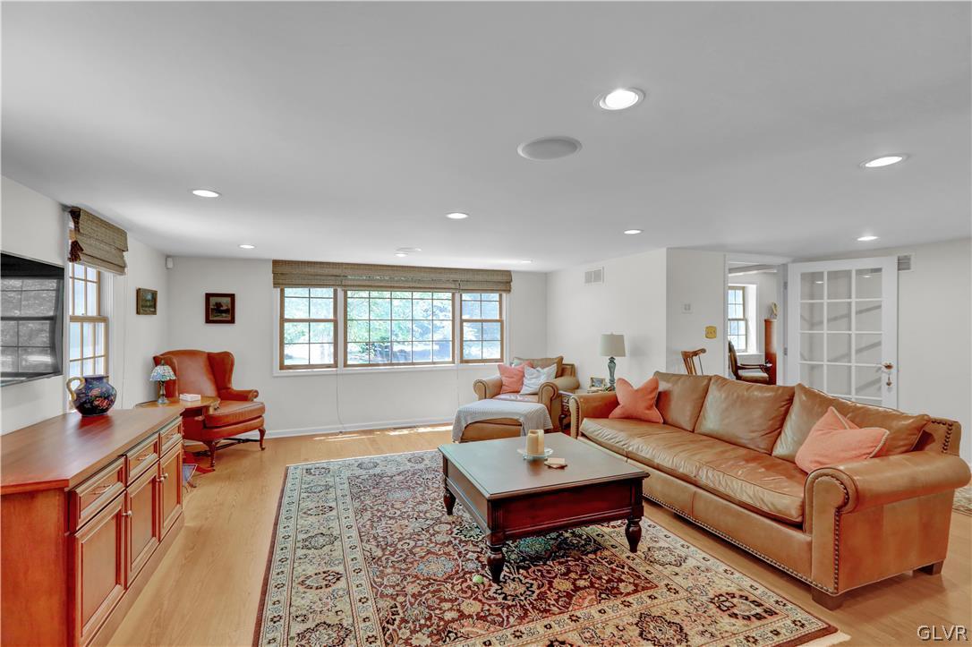 46 Hickory Road Mohnton, PA 19540 - Photo 4 of 50 Gallery Image 4