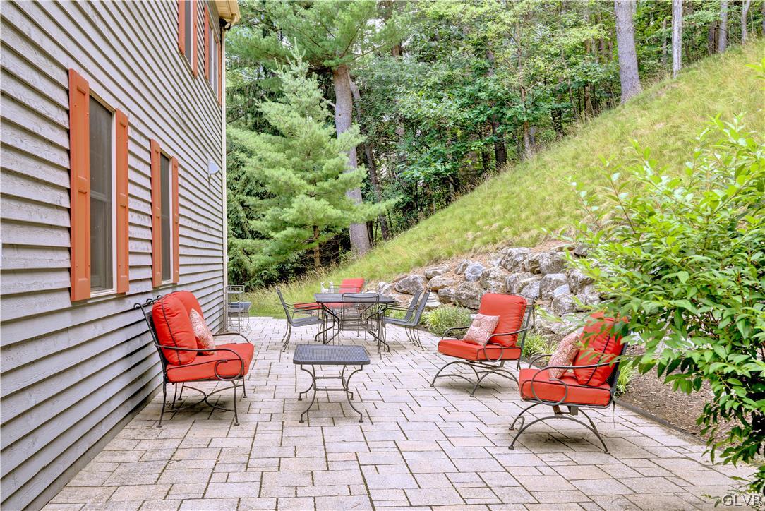 46 Hickory Road Mohnton, PA 19540 - Photo 7 of 50 Gallery Image 7