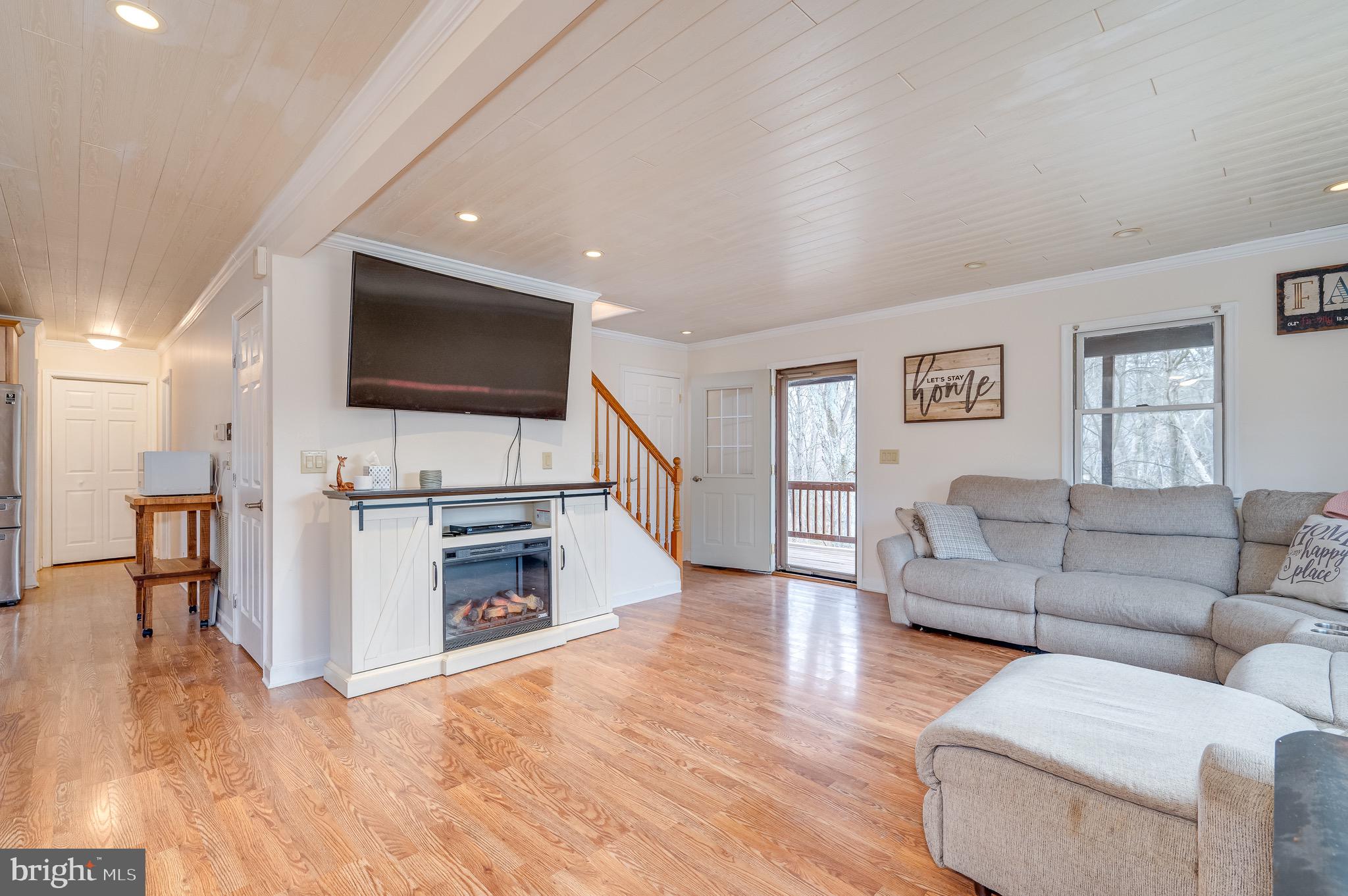 106 Country Ridge Lane Berkeley Springs, WV 25411 - Photo 18 of 59 Gallery Image 18