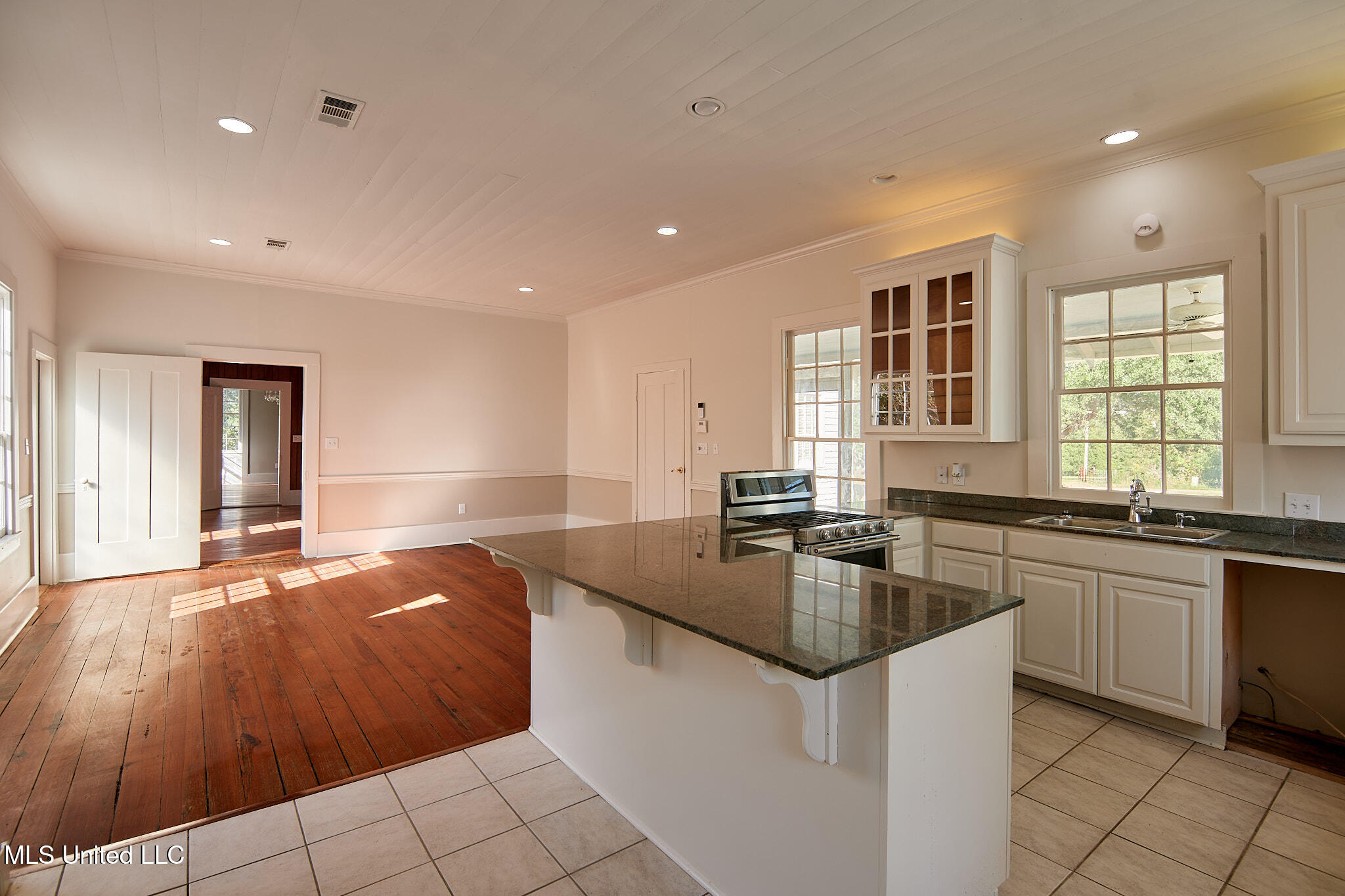 133 Sulphur Springs Road Canton, MS 39046 - Photo 14 of 57 P1509188_HDR1