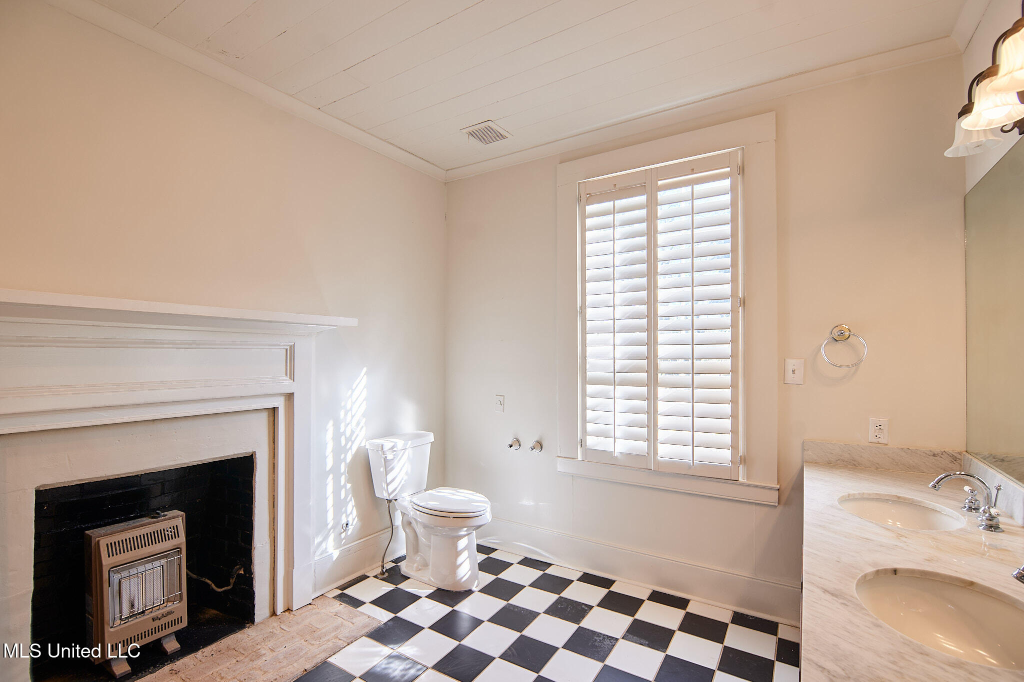 133 Sulphur Springs Road Canton, MS 39046 - Photo 30 of 57 P1509230_HDR1