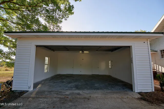 $425,000 | 133 Sulphur Springs Road, Canton, MS 39046