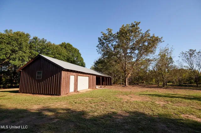 $425,000 | 133 Sulphur Springs Road, Canton, MS 39046
