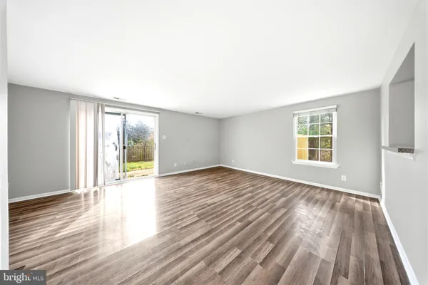 $2,500 | 157 Villa Knoll Court, Sicklerville, NJ 08081