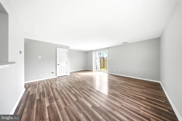 $2,500 | 157 Villa Knoll Court, Sicklerville, NJ 08081