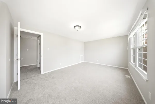 $2,500 | 157 Villa Knoll Court, Sicklerville, NJ 08081